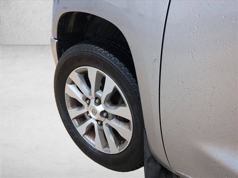 Used 2016 Toyota Tundra Limited w/ Limited Premium Package RWD image 7