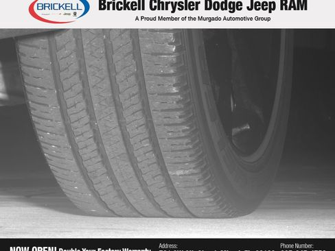 Used 2023 Jeep Grand Cherokee Altitude RWD image 12