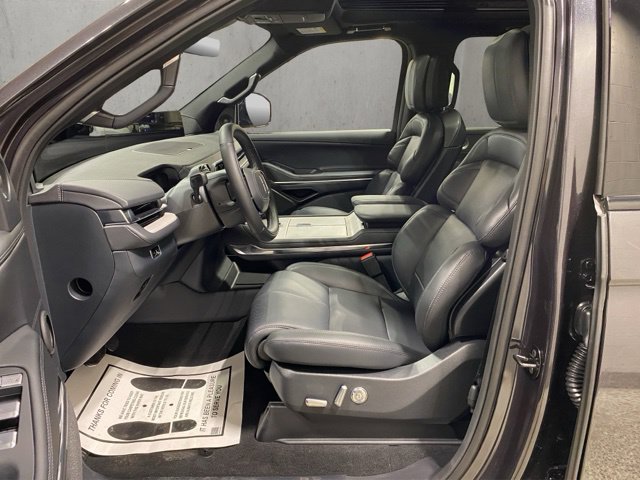 New 2027 Lincoln Navigator L Reserve w/ Jet Appearance Package AWD/4WD image 11