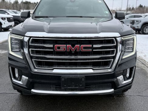 Used 2022 GMC Yukon SLT w/ SLT Premium Package image 2