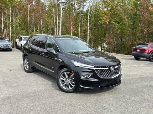 Used 2023 Buick Enclave Avenir w/ Avenir Technology Package image 2