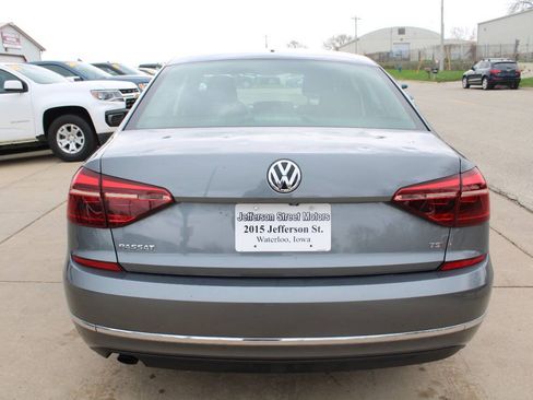 Used 2018 Volkswagen Passat 2.0T S FWD image 2