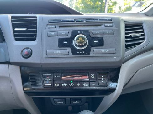 Used 2012 Honda Civic Hybrid Sedan image 22