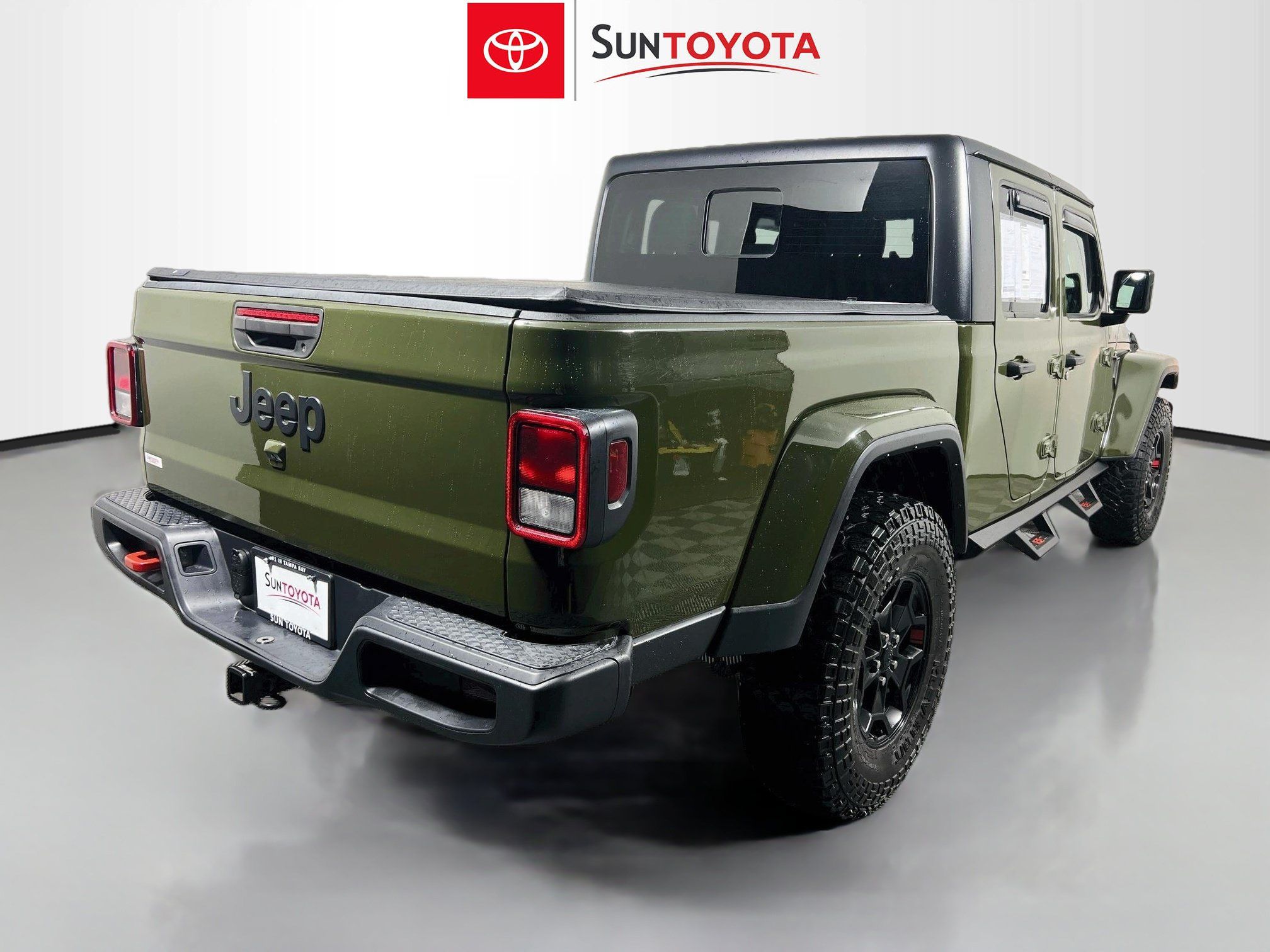 Used 2022 Jeep Gladiator Sport AWD/4WD image 4
