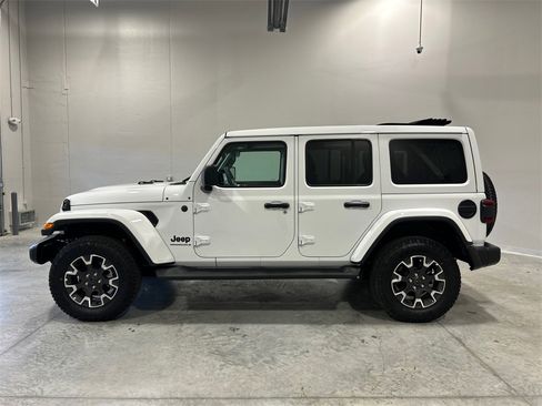 New 2025 Jeep Wrangler Sahara w/ Technology Group image 9