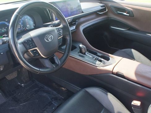 Used 2023 Toyota Crown AWD/4WD image 14