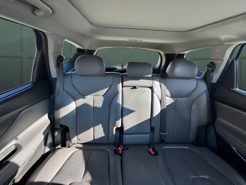 Used 2020 Hyundai Santa Fe Limited image 10