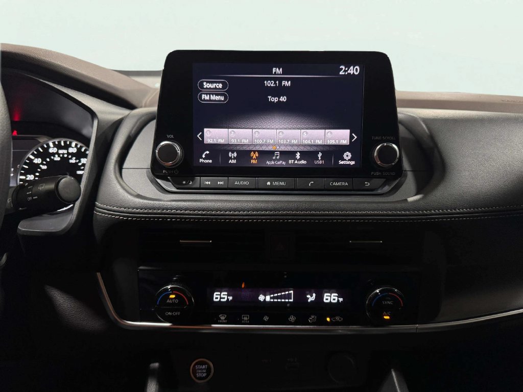 Used 2023 Nissan Rogue SV AWD/4WD image 13