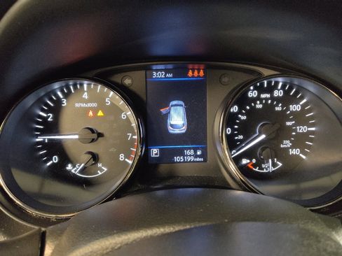 Used 2021 Nissan Rogue Sport S image 23