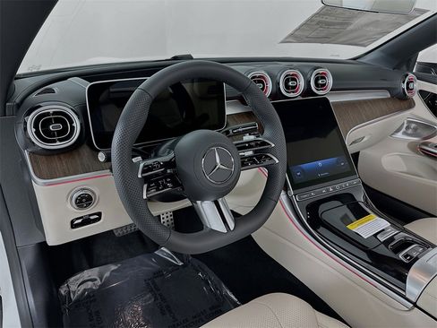New 2026 Mercedes-Benz CLE 450 4MATIC Cabriolet image 9