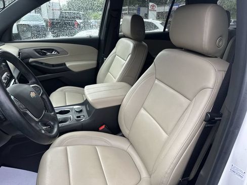 Used 2023 Chevrolet Traverse LT AWD/4WD image 15
