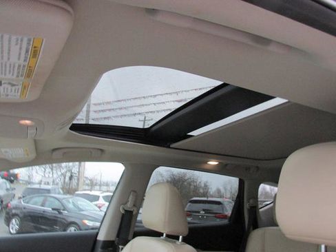 Used 2020 Nissan Murano SV w/ Premium Package image 10