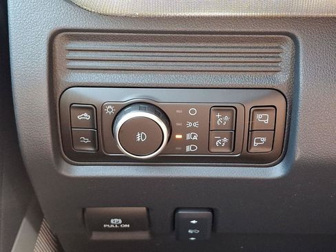 New 2026 Ford F250 Platinum AWD/4WD image 16
