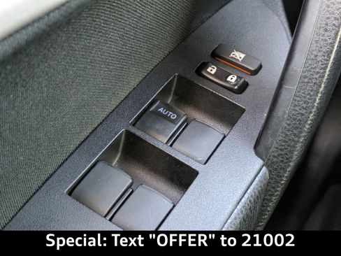 Used 2018 Toyota Corolla LE image 25