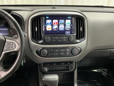 Used 2018 Chevrolet Colorado LT w/ LT Convenience Package AWD/4WD image 8