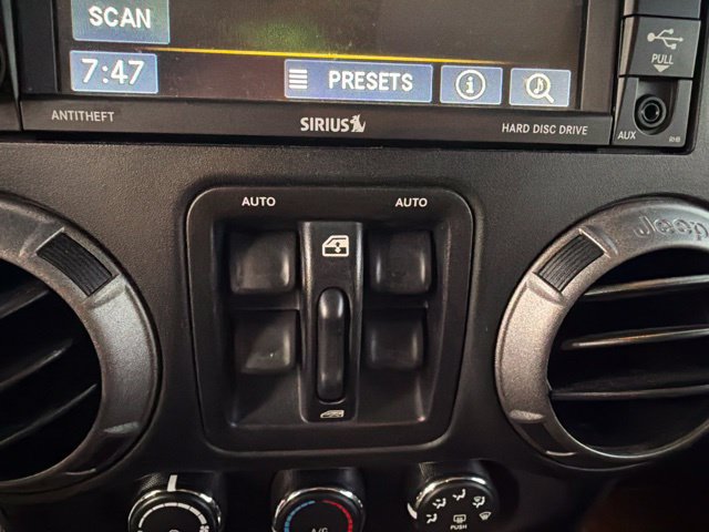 Used 2015 Jeep Wrangler Unlimited Sport w/ Quick Order Package 24S AWD/4WD image 15