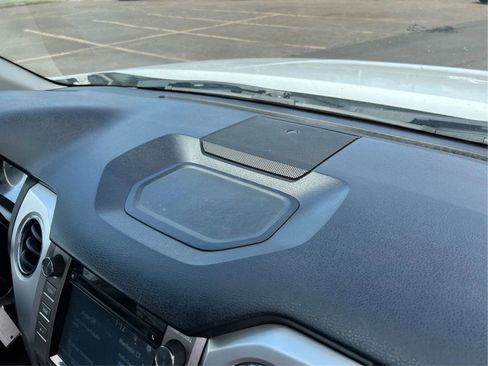 Used 2016 Toyota Tundra SR5 AWD/4WD image 38