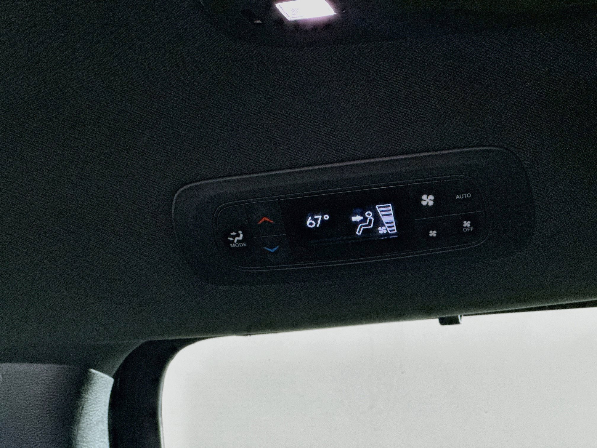 Used 2025 Chrysler Pacifica Select FWD image 26