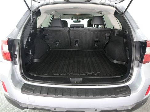 Used 2017 Subaru Outback 2.5i Limited AWD/4WD image 34