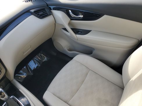 Used 2018 Nissan Rogue Sport SV image 11