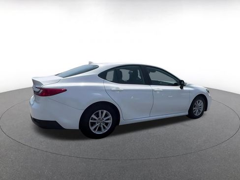 Used 2025 Toyota Camry LE FWD image 14