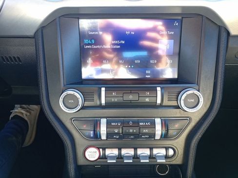 Used 2022 Ford Mustang Premium image 25