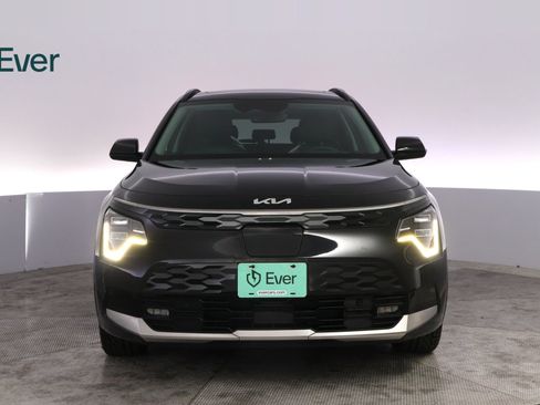 Used 2023 Kia Niro Wave FWD image 12