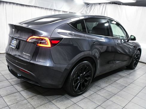 Used 2025 Tesla Model Y Long Range image 6