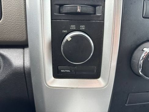 Used 2011 RAM 2500 SLT w/ Luxury Group AWD/4WD image 17