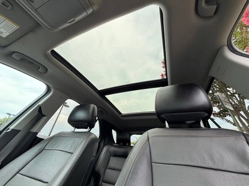 Used 2020 Chevrolet Equinox Premier FWD image 35