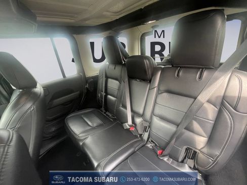 Used 2020 Jeep Wrangler Unlimited Sahara w/ Uconnect 4C Nav & Sound Group AWD/4WD image 16