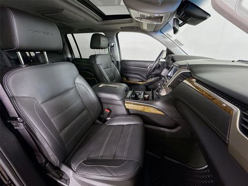 Used 2016 GMC Yukon XL Denali w/ Open Road Package AWD/4WD image 30
