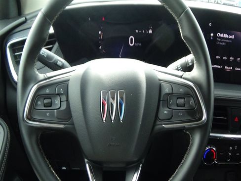 Used 2025 Buick Encore GX Preferred FWD image 19
