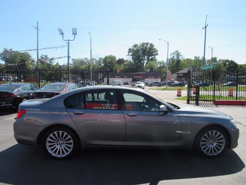 Used 2009 BMW 750i image 5