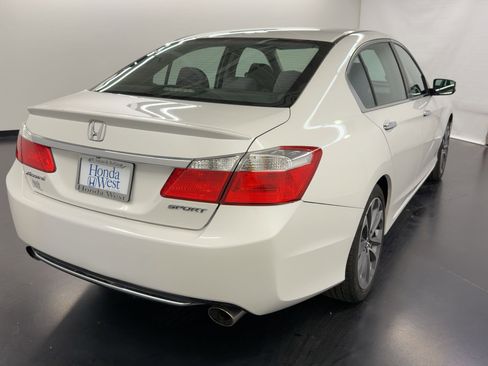 Used 2014 Honda Accord Sport image 9