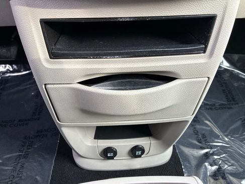 Used 2017 Dodge Grand Caravan SE w/ Power Window Group image 29