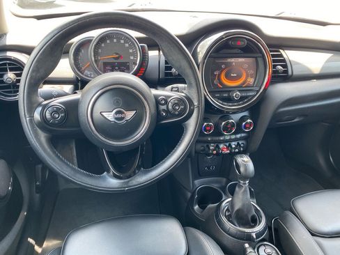 Used 2016 MINI Cooper 4-Door Hardtop image 19