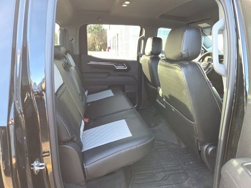 Used 2025 GMC Sierra 1500 Elevation image 14