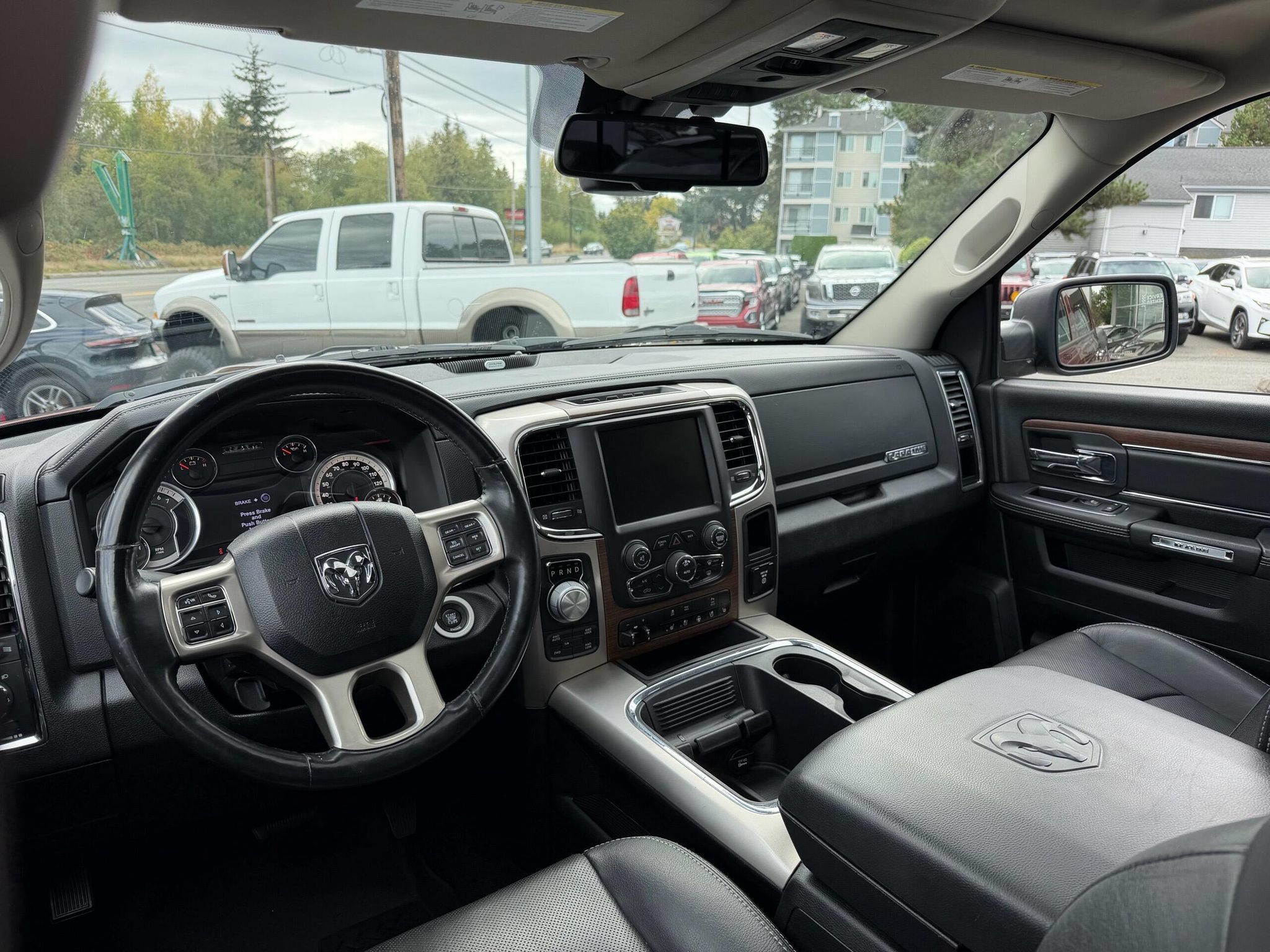Used 2016 RAM 1500 Laramie w/ Convenience Group AWD/4WD image 5