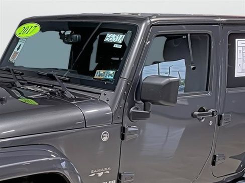 Used 2017 Jeep Wrangler Unlimited Sahara w/ Trailer Tow Group AWD/4WD image 8
