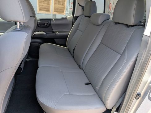 Used 2016 Toyota Tacoma SR5 w/ SR5 Appearance Package (SN) RWD image 24