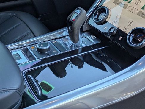 Used 2022 Land Rover Range Rover Sport HST image 19