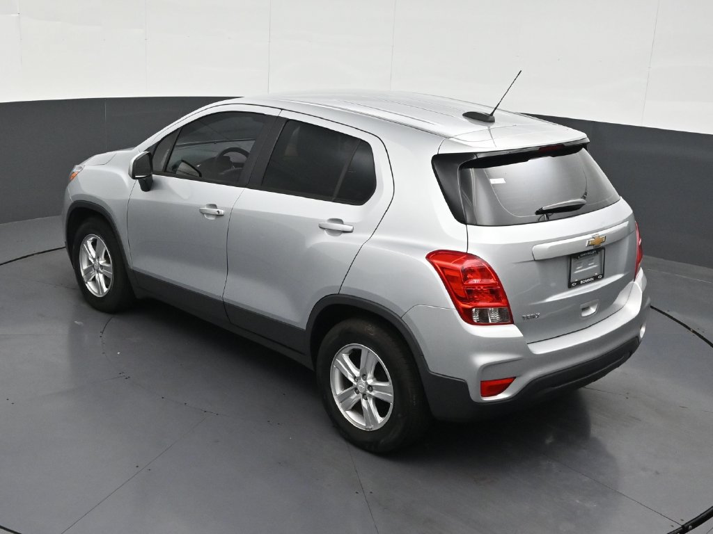 Used 2020 Chevrolet Trax LS FWD image 17