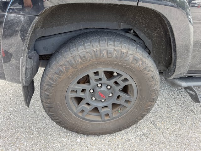 Used 2024 Toyota 4Runner TRD Off-Road AWD/4WD image 12