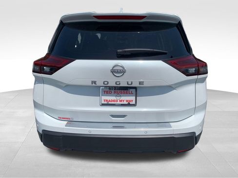 Used 2025 Nissan Rogue SV FWD image 5