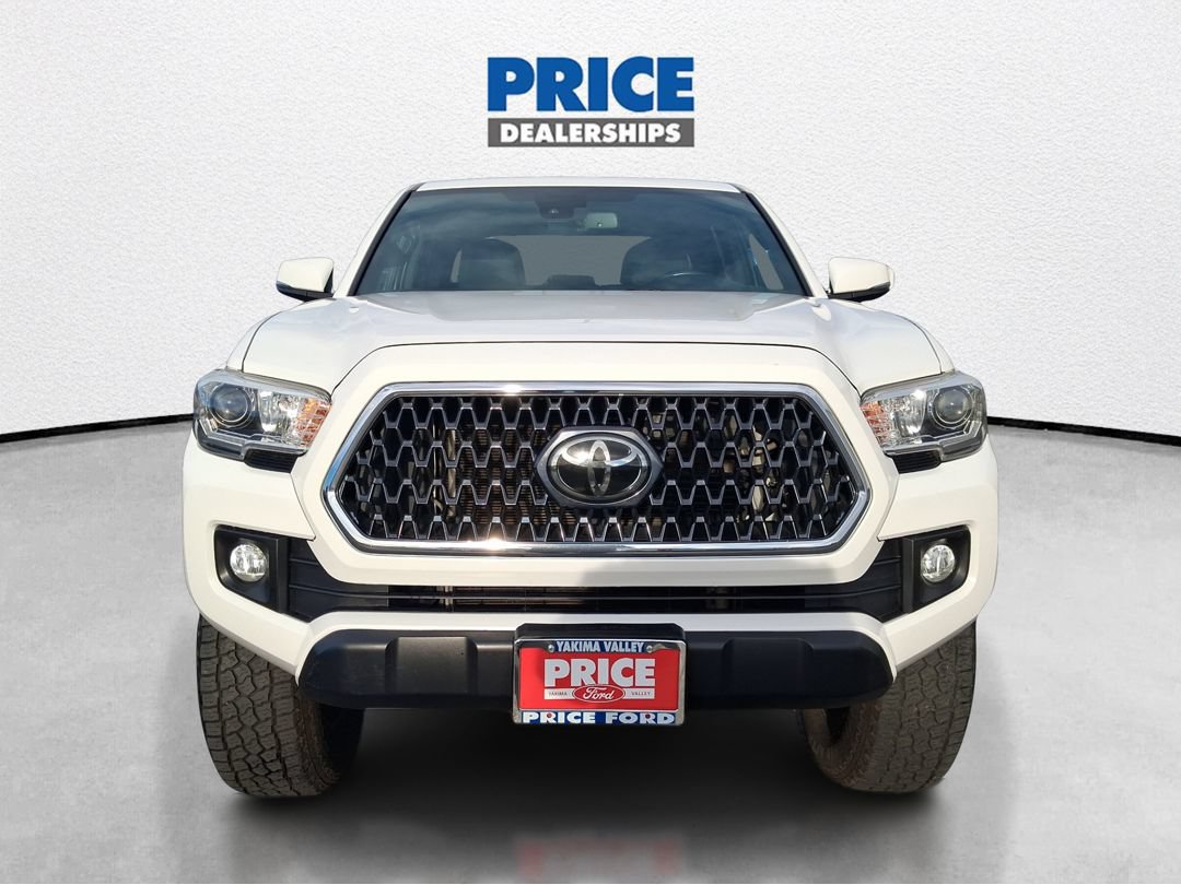 Used 2019 Toyota Tacoma TRD Off-Road w/ Technology Package AWD/4WD image 4