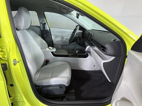 Used 2024 Hyundai Kona SEL FWD image 31