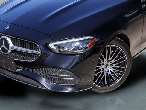 Used 2025 Mercedes-Benz C 300 Sedan image 3