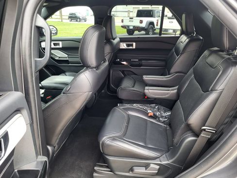 Used 2023 Ford Explorer ST w/ Equipment Group 401A AWD/4WD image 16