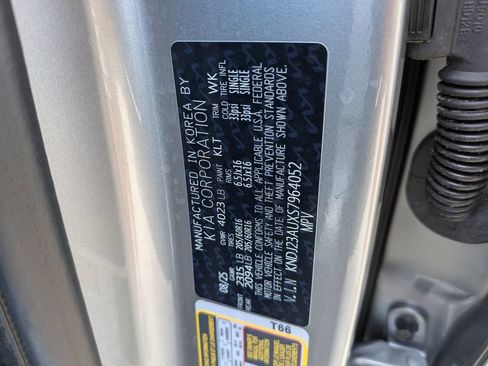 Certified 2025 Kia Soul LX w/ LX Technology Package FWD image 36